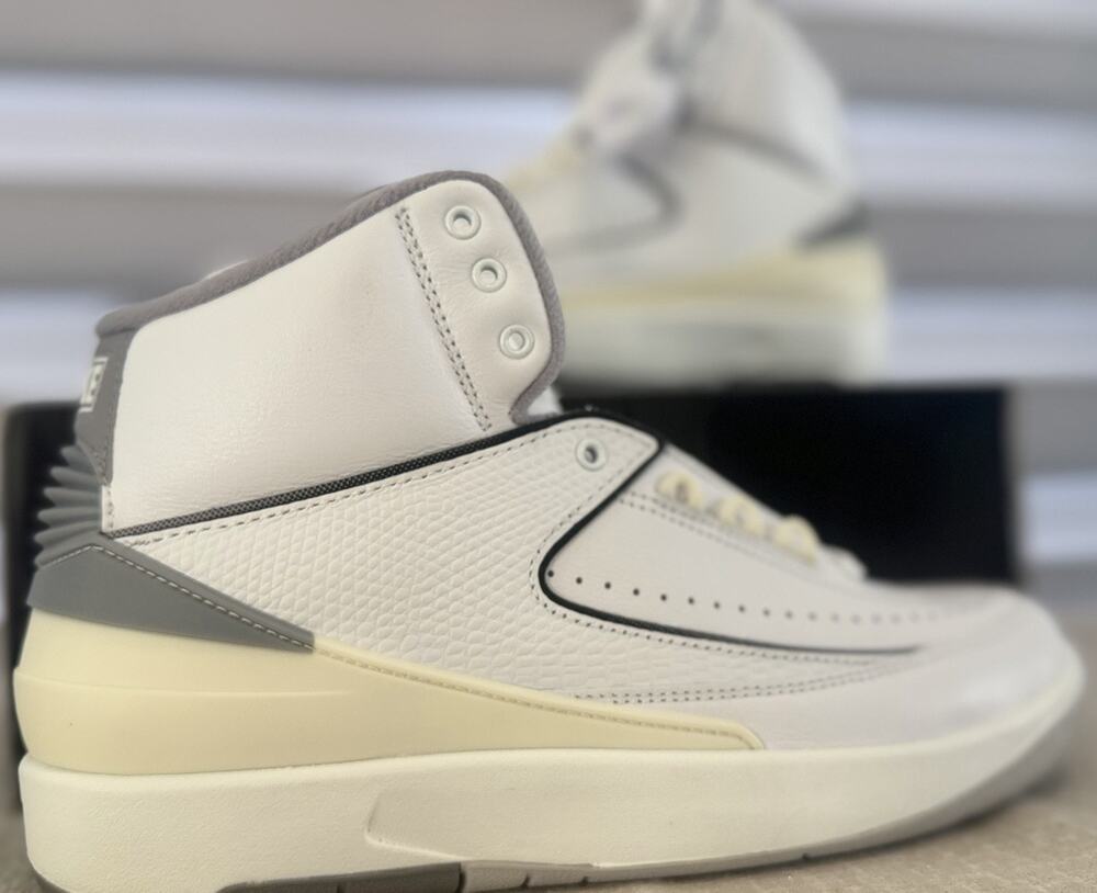 Air Jordan 2 Retro White Cement (DR8884-100) New size 8